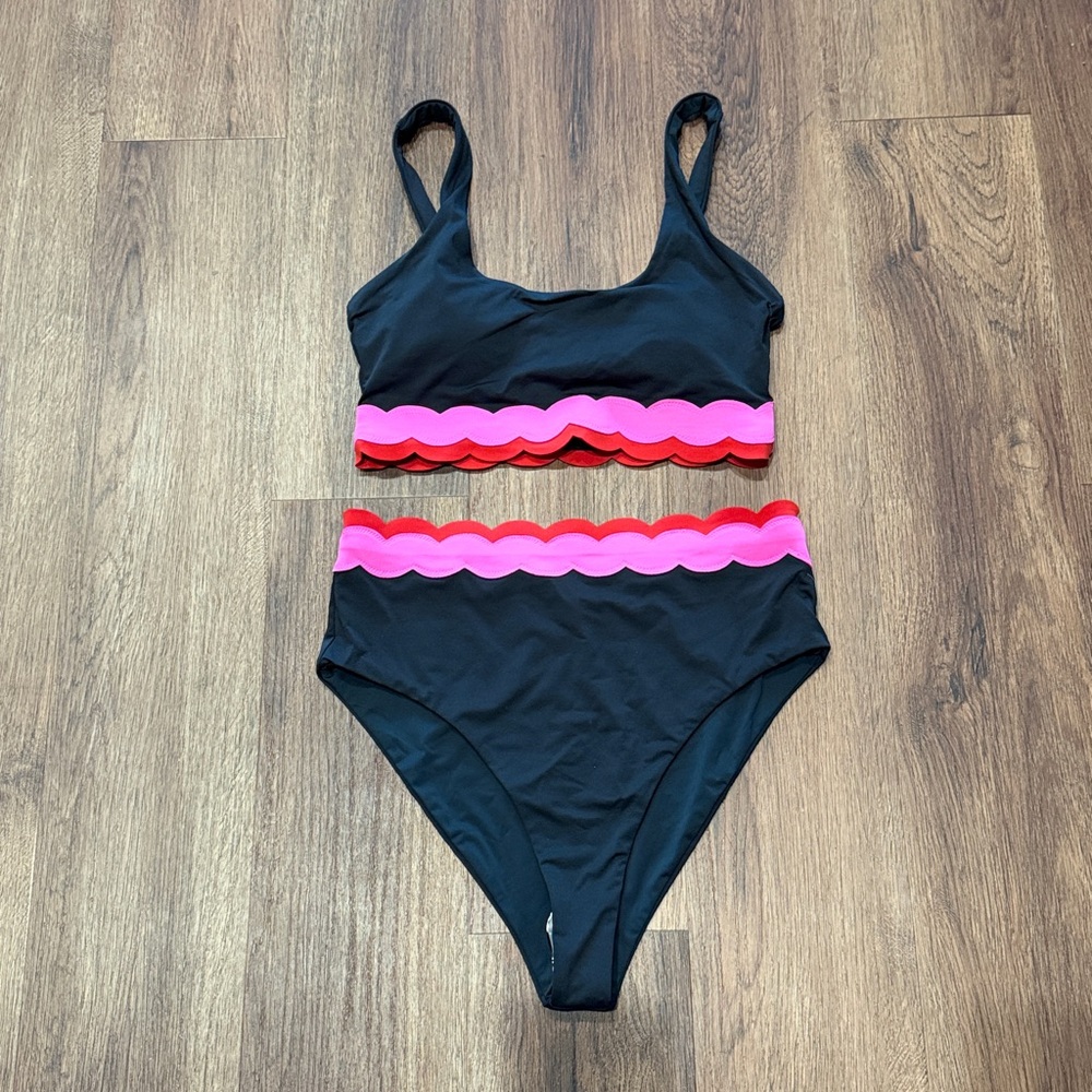 New Beach Riot Bikini Set - Picture 3 of 5